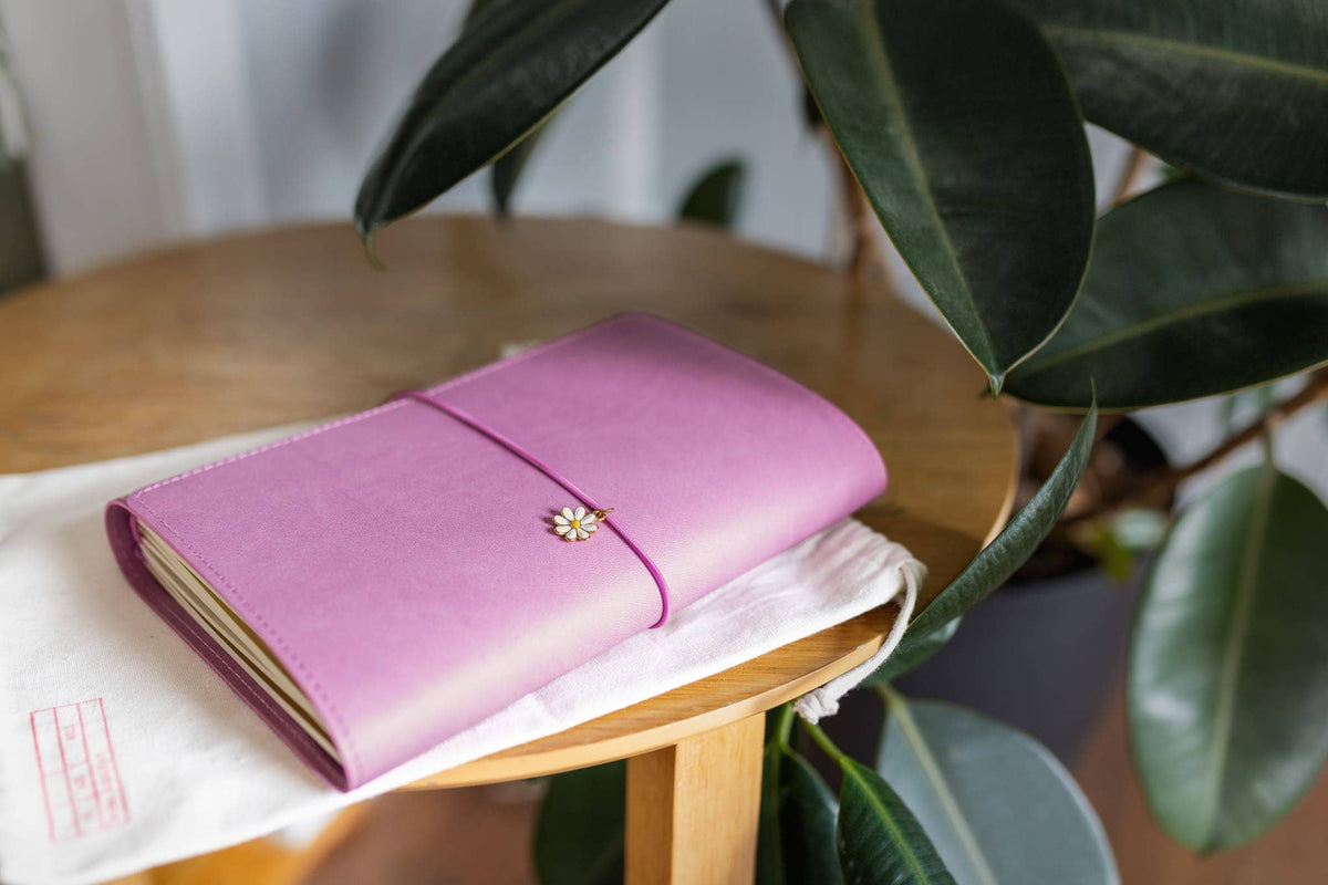 Refillable Folio in Rose Quartz